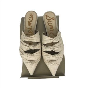 SAM EDELMAN SHANTI KNOT MULE SANDAL
BOUTIQUE